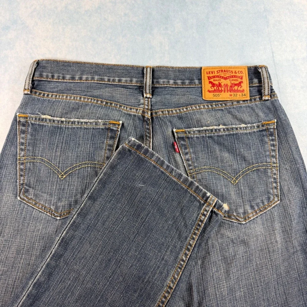 Levi's 505 Straight Leg Jeans Mens 32x34 Blue Good Medium Wash Denim